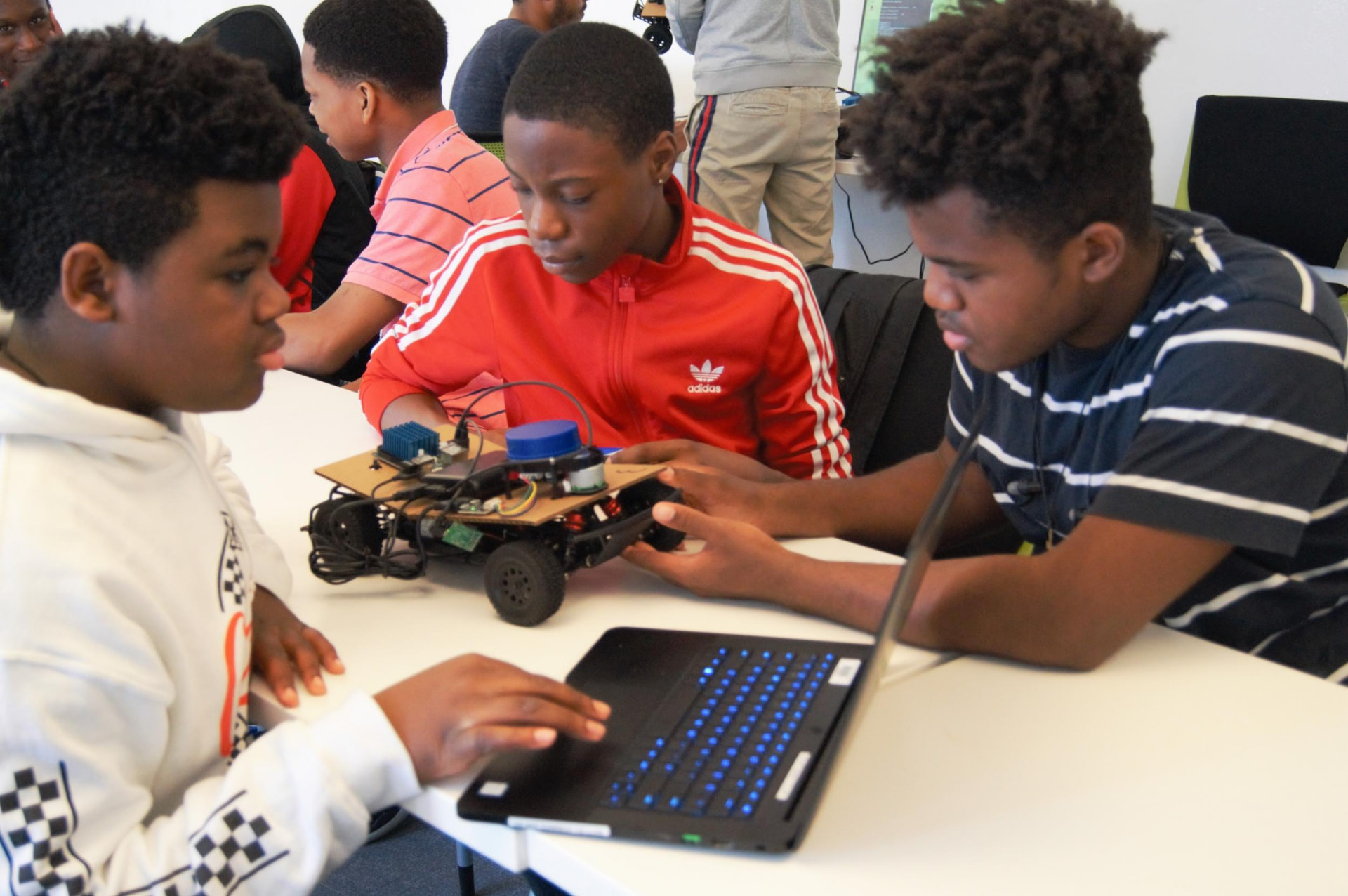 Students building a Future Mobility project